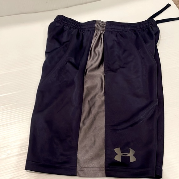 Boys Youth Under Armour loose fit drawstring Athletic Shorts size YXL - Picture 9 of 9